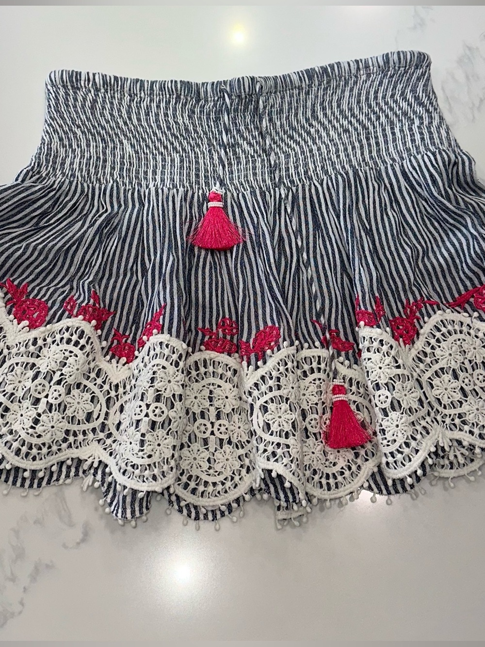 1ST SIGHT SzM~NANTUCKET BRAND LACE PIN STRIPE SMOCKED MINI SKIRT TASSELS & BEADS